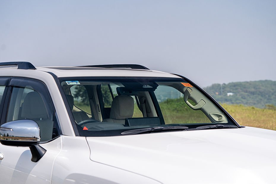 Land Cruiser 300 Gallery Image