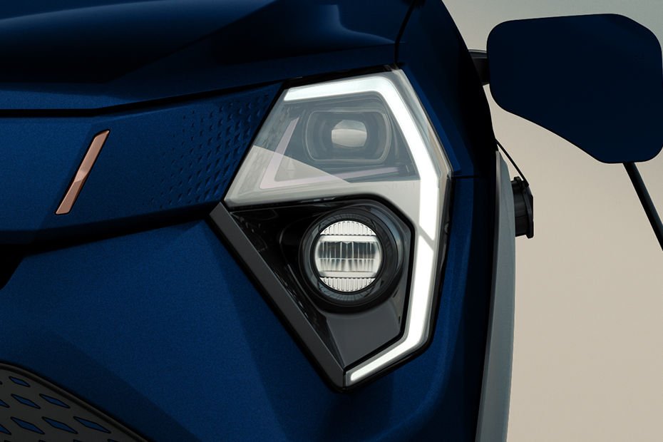 XUV 3XO Gallery Image