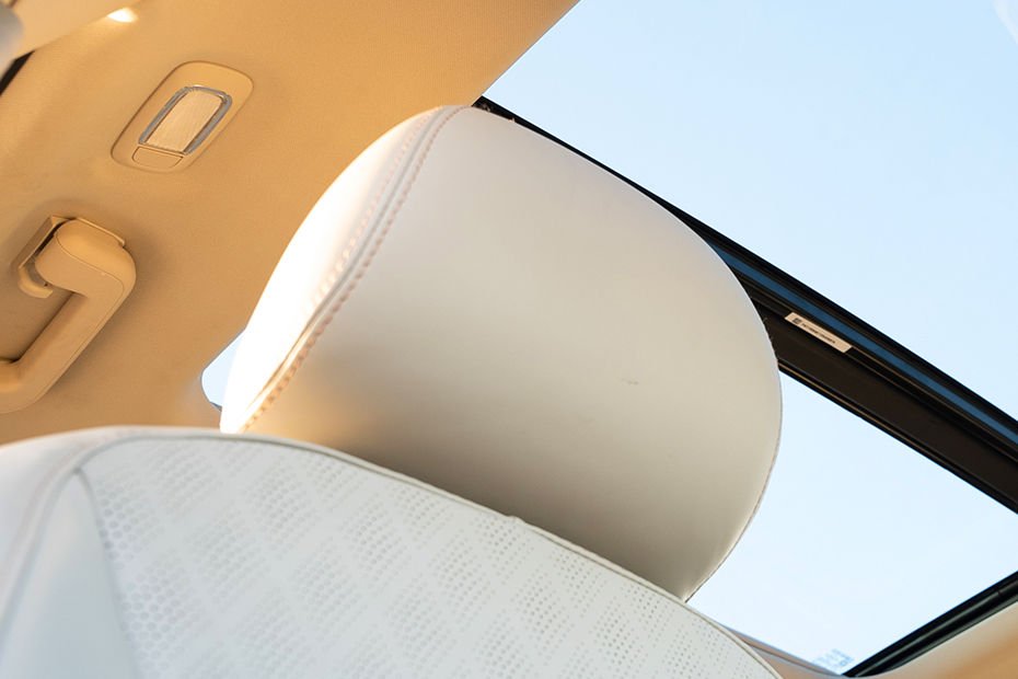 XUV 3XO Gallery Image
