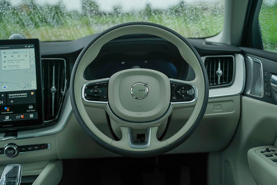 XC60 Gallery Image